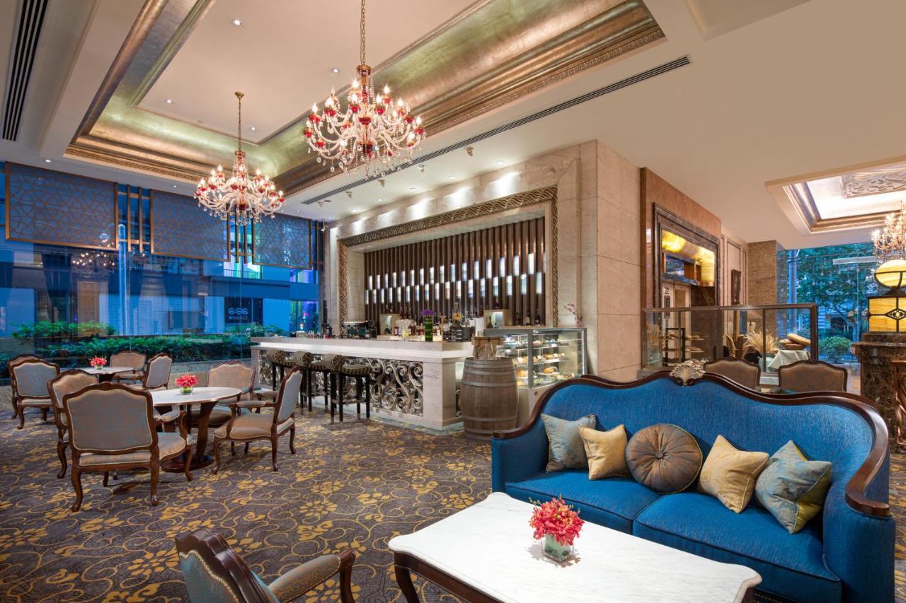 Crowne Plaza Shanghai Nanjing Road, an IHG Hotel Bagian luar foto The lobby lounge