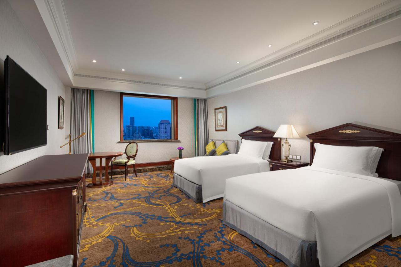 Crowne Plaza Shanghai Nanjing Road, an IHG Hotel Bagian luar foto Deluxe Room