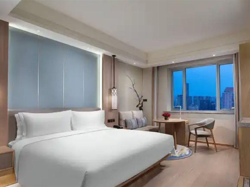 Crowne Plaza Shanghai Nanjing Road, an IHG Hotel Bagian luar foto Deluxe Room